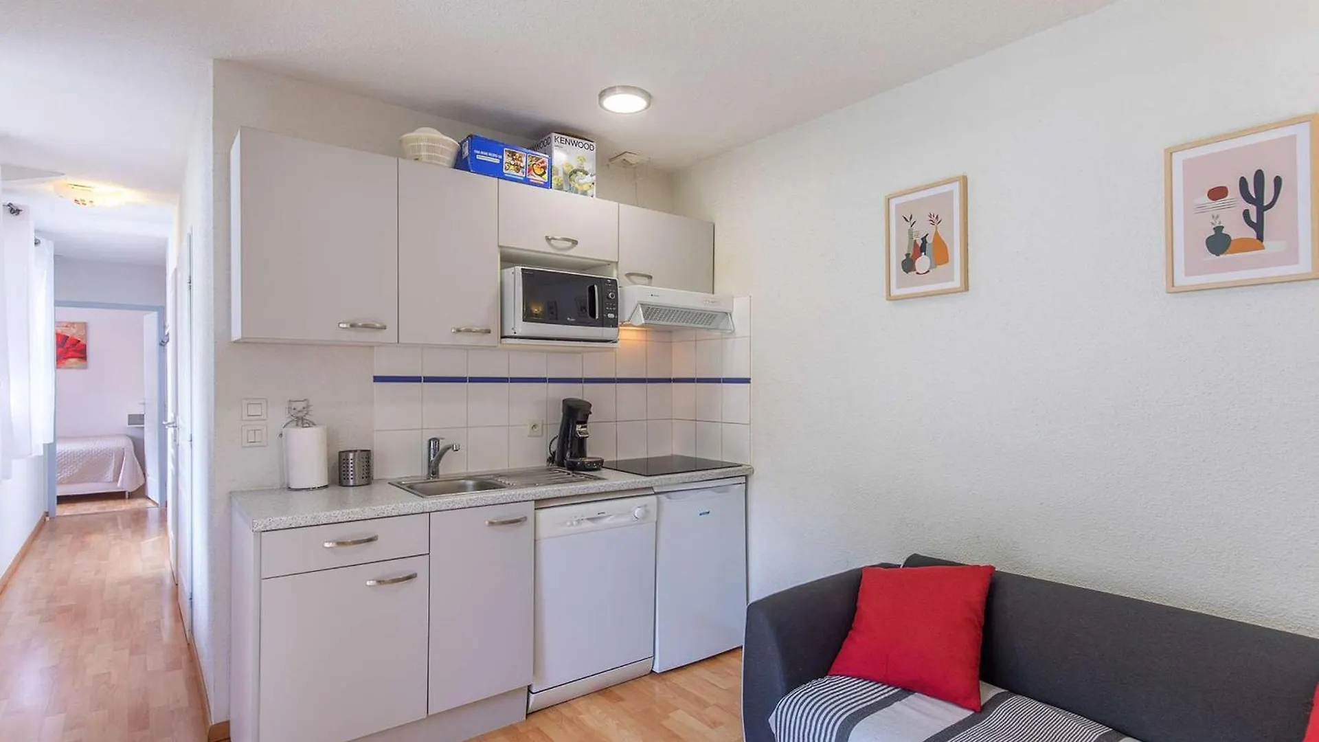 Appartement 32 M² Avec Balcon, Proche Telecabine Et Commodites, Entierement Equipe, Centre Cauterets - Fr-1-401-237 شقة